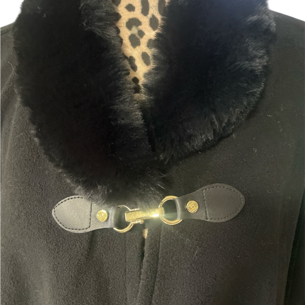 Luxurious Black Fur-Trimmed Women's Cape